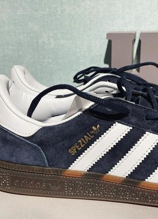 Adidas spezial