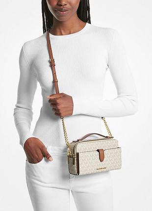 Женская сумка michael michael kors medium logo smartphone crossbody bag (35902gttc2b) vanilla3 фото