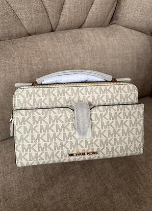 Жіноча сумка michael michael kors medium logo smartphone crossbody bag (35f2gttc2b) vanilla4 фото