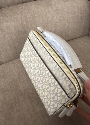 Жіноча сумка michael michael kors medium logo smartphone crossbody bag (35f2gttc2b) vanilla6 фото