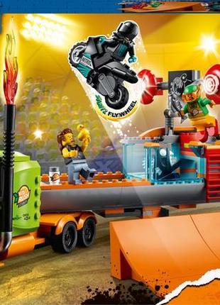 Конструктор lego city stuntz 60294 вантажівка для шоу каскадер...