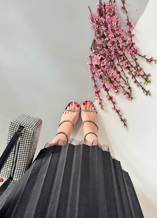 Босоножки женские на шпильке с каменными нарядными