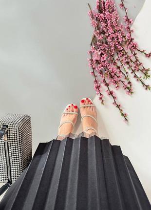 Босоножки женские на шпильке с каменными нарядными