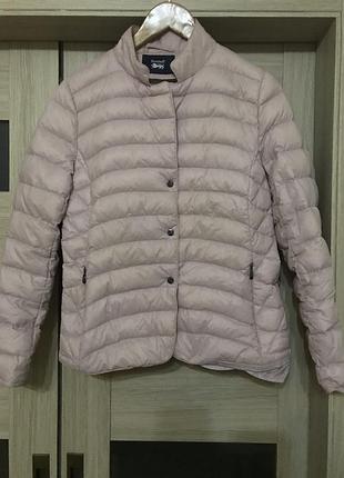 Класний легкий пудровий пуховик,donnell, німеччина 🇩🇪