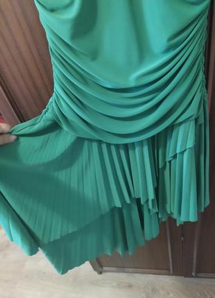 Красивое зеленое платье7 фото