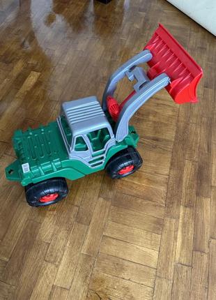 Классный трактор для малышей2 фото