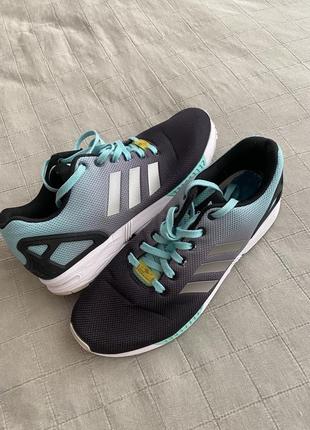 Кроссовки adidas оригинал1 фото