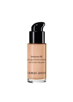 Тональний крем giorgio armani luminous silk foundation 4.5. об'єм 18 ml.