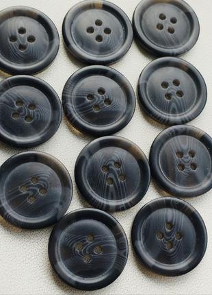 Гудзики 11 шт. по 4 грн.