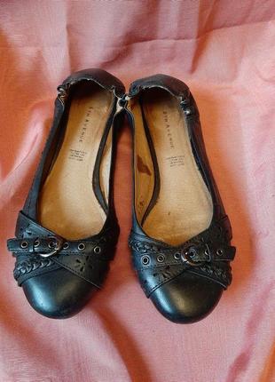 Кожаные туфли, балетки