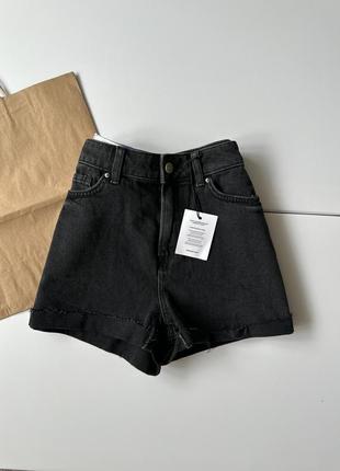 Черные коттоновые шорты mom5 фото