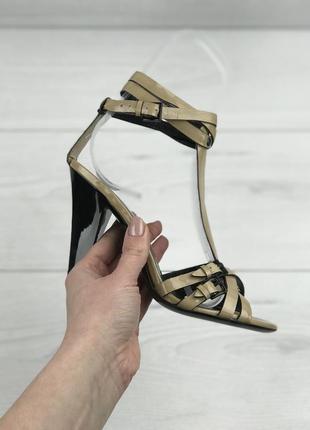 Оригинальные босоножки burberry