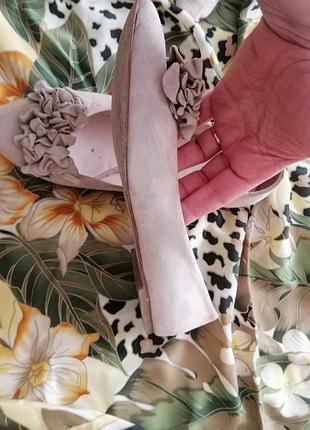 Стильні балетки нюд