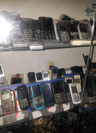 Мобільні телефони для колекції2 фото