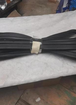 Ущільнювач отвору багажника ваз 2104-2102-2107 врт 4000 см