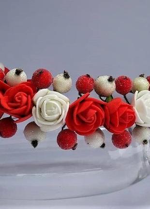 Обруч на голову с цветами красный с белым