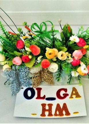 Венок пышный из нежных цветов