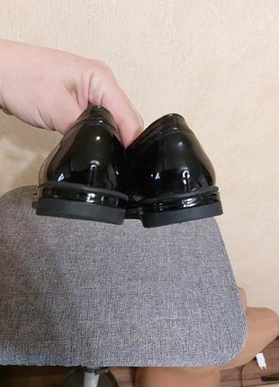 Нові лаковані туфлі 33 р 32 р 7