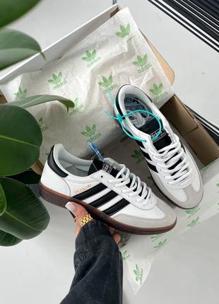 Spezial white/black