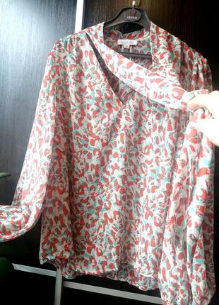 Новая, супер шикарная блуза. широкий рукав.