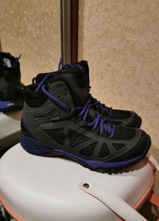 Кожаные ботинки