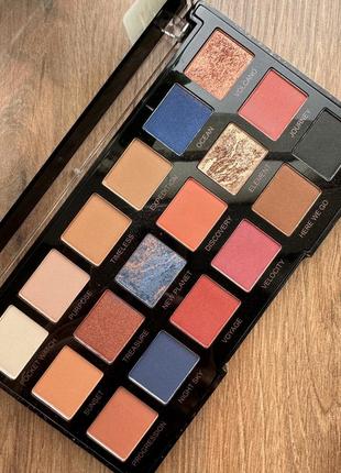 Revolution pro regeneration eyeshadow palette палетка теней для век4 фото