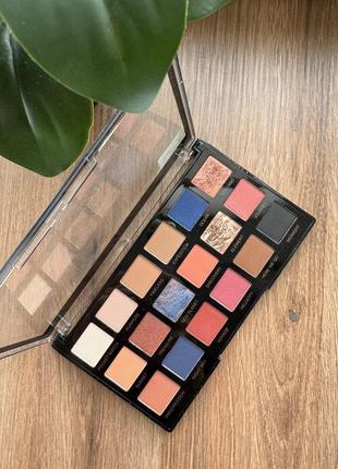 Revolution pro regeneration eyeshadow palette палетка теней для век1 фото