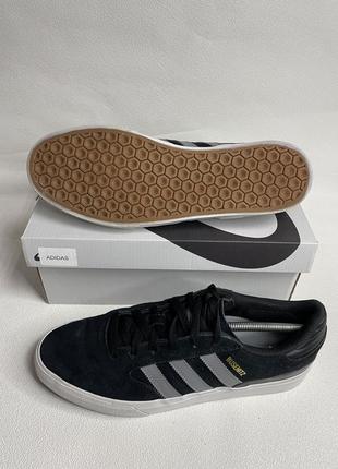 Кроссовки фирменные adidas3 фото