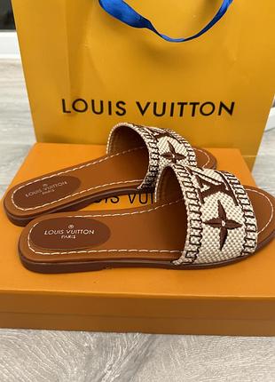 Шльопанці в стилі lovis vuitton