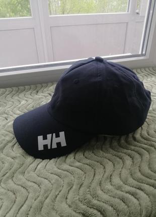 Кепка helly hansen.