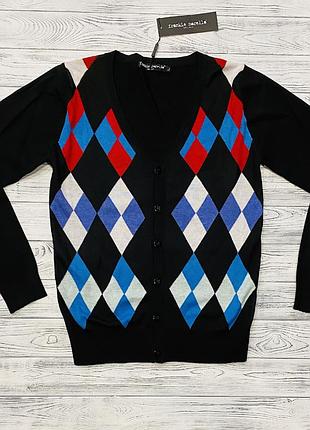 Мужская кофта на пуговицах с яркими ромбами