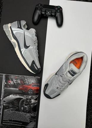 Чоловічі кросівки nike vomero 5 new gray silver black5 фото