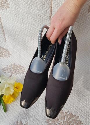 Эффектные очень стильные туфельки с декоративными металлическими носиками franco colli milano2 фото