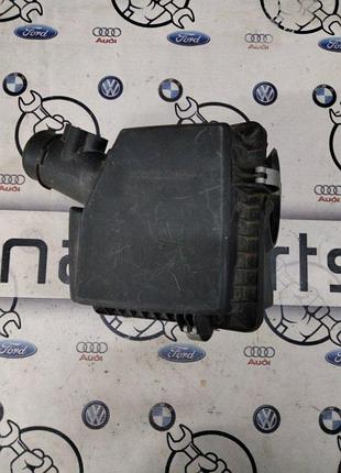 Корпус повітряного фільтра chevrolet volt sedan 1 2011 (б/у)
