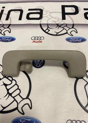 Ручка стелі audi q7 (б/у) 8p0857607k