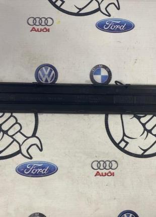 Накладка порога audi q7 4 l 3 2007 (б/у) 4l0853793