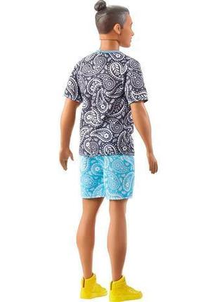 Barbie ​ken fashionistas paisley tee and shorts кукла барби ке...3 фото