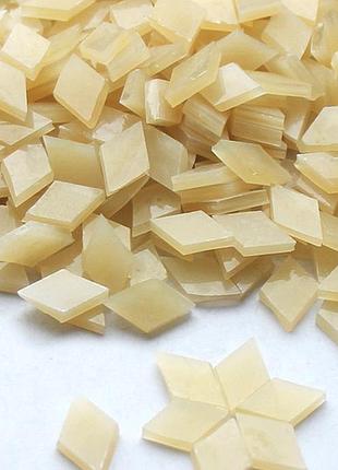 Набор кусочков мозаики слюда форма ромб 200 грамм 340 шт цвет светло бежевый