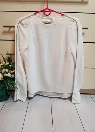 Шикарна біла блуза з камінчиками на рукавах розмір хс h&m