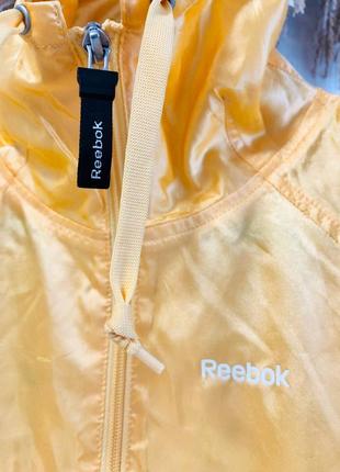 Яскрава спортивна куртка reebok3 фото