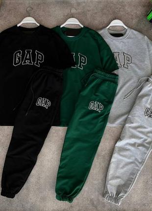 Футболка gap + спортивные штаны