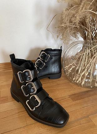 Трендовая обувь river island