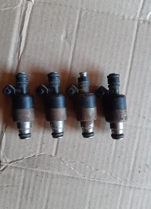 Паливні форсунки 1,6 обель астрафіра повіктрарозбирання opel a...
