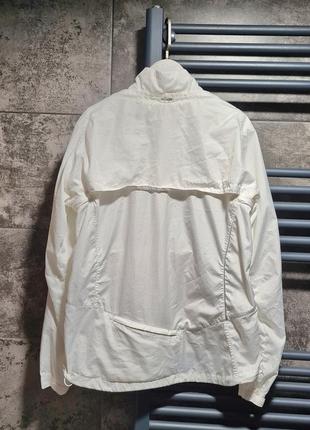 Куртка tech clima-fit

водонепроницаемая тренировочная куртка со съемными рукавами.6 фото