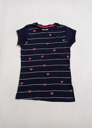 Young style. футболка з сердечками 134 розмір.