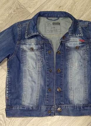 Куртка джинсова 110-116 см, 5-6 років1 фото