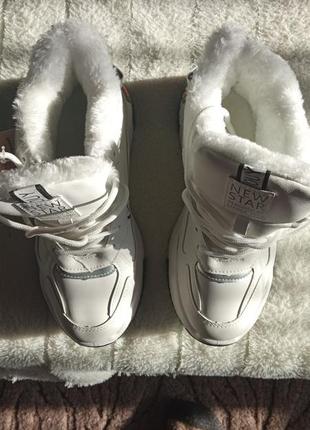 Черевики зимові жіночі 38-39р (устілка 23.5 см). білі, стильні2 фото