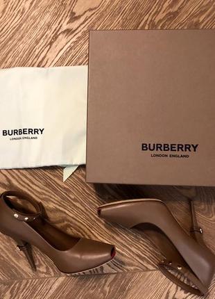 Лодочки burberry3 фото