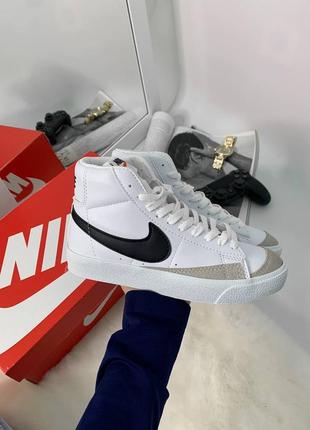 Женские кожаные кроссовки nike blazer mid vintage 77 white black