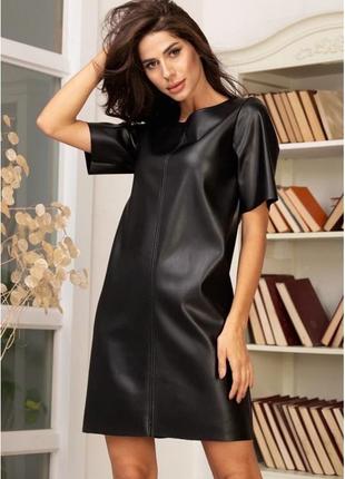 Маленькое черное платье из кожзама c&a 40 р